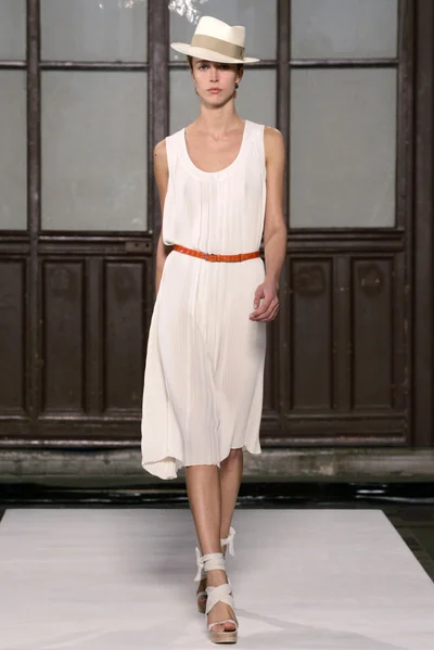 Look 3